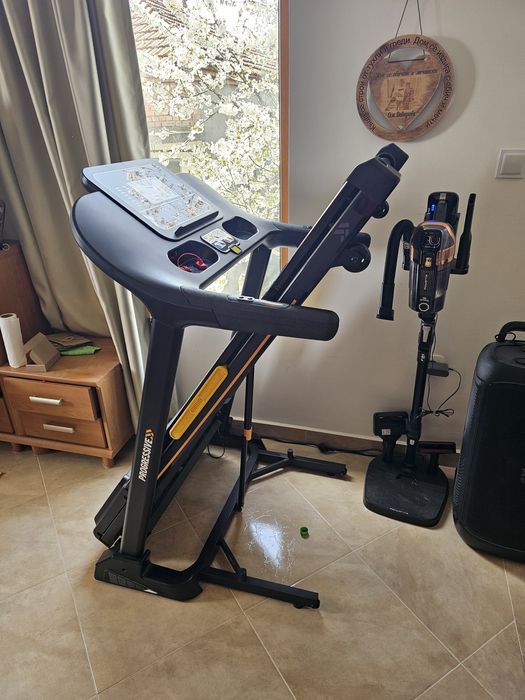 Бягаща пътека PROGRESSIVE RUN4000NTECH