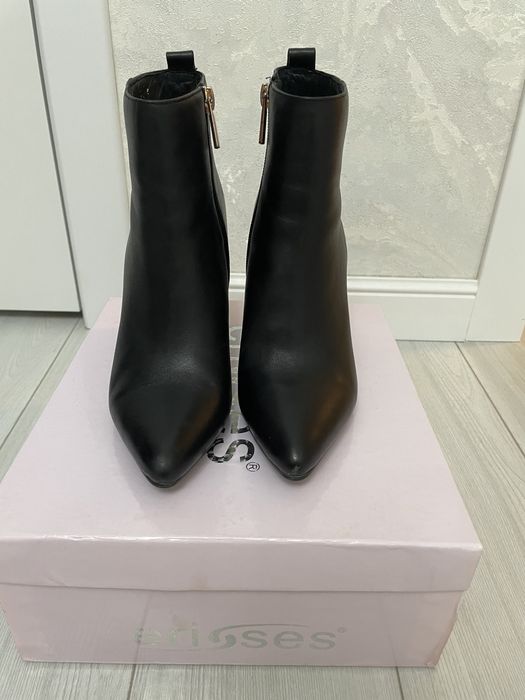 Женская обувь