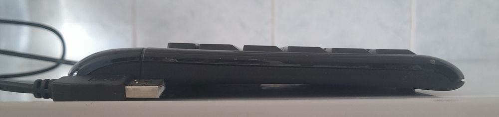 Клавиатура Logitech Ultra-Flat Keyboard