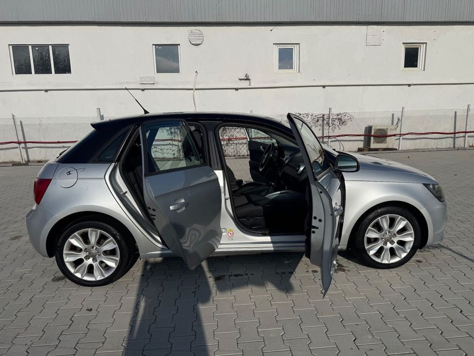 Audi A1 Sportback Audi A1 1.6 TDI (2012)