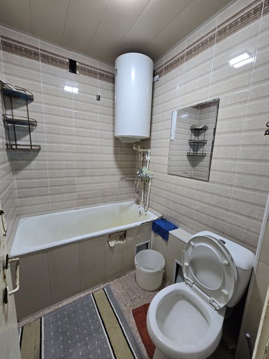 Zudlik bilan frunze massifda 2xonali kvartira ijaraga beriladi