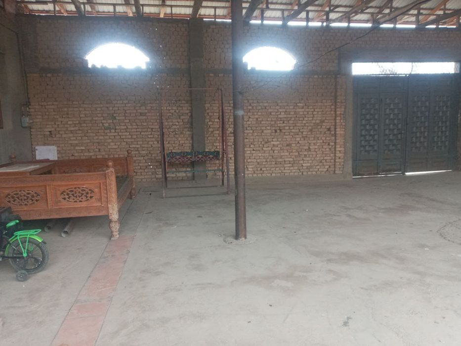 Tayyor uy sotiladi 6 soitx 4 ta xona