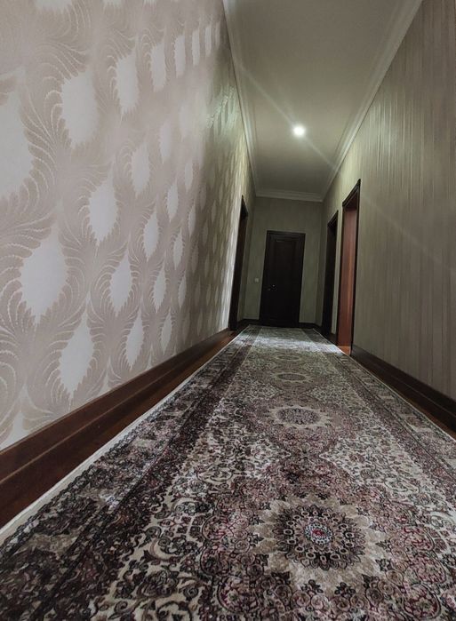 Элитный евродом в Кибрае , мах. Янги Арген , 5 комнат  7 соток.