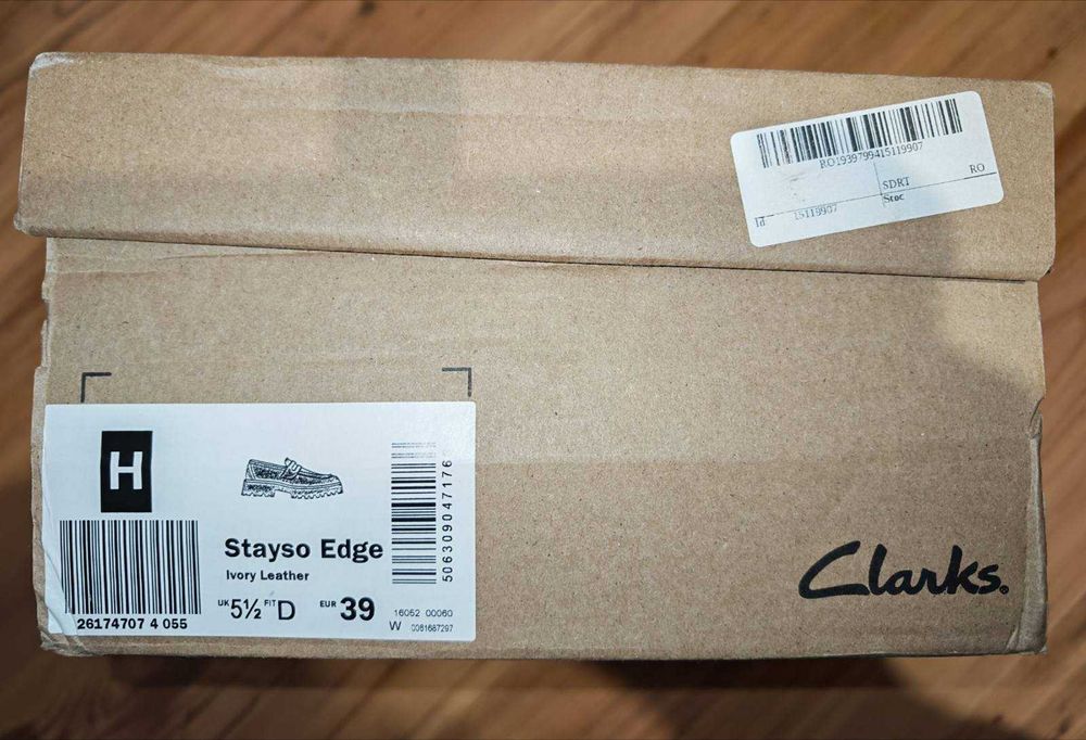 CLARKS - Кожени мокасини