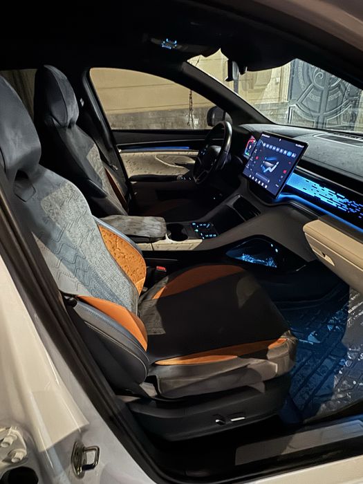 BYD Chempion 605 EV 2023 yil Toza