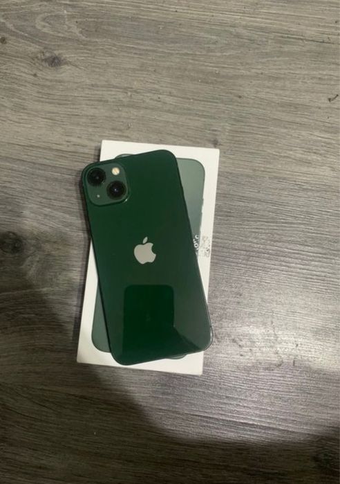 Айфон 13 в отличном состоянии