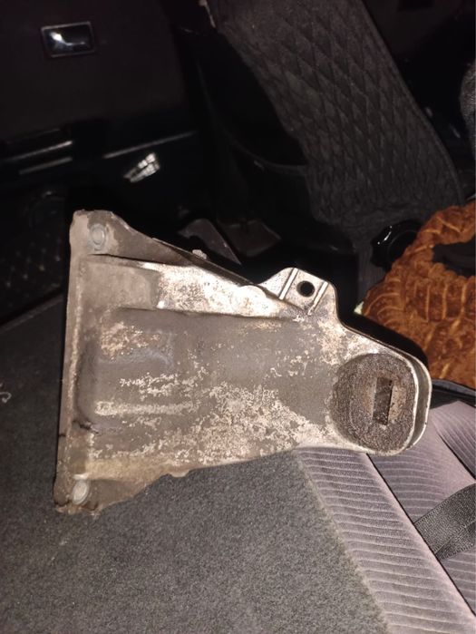 Моник на Ауди б4