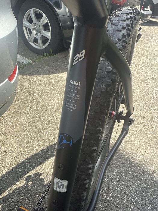Vand bicicleta devron cu suspensi bune etc