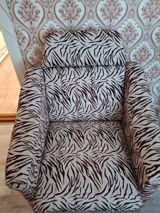 Раскладной диван и кресло