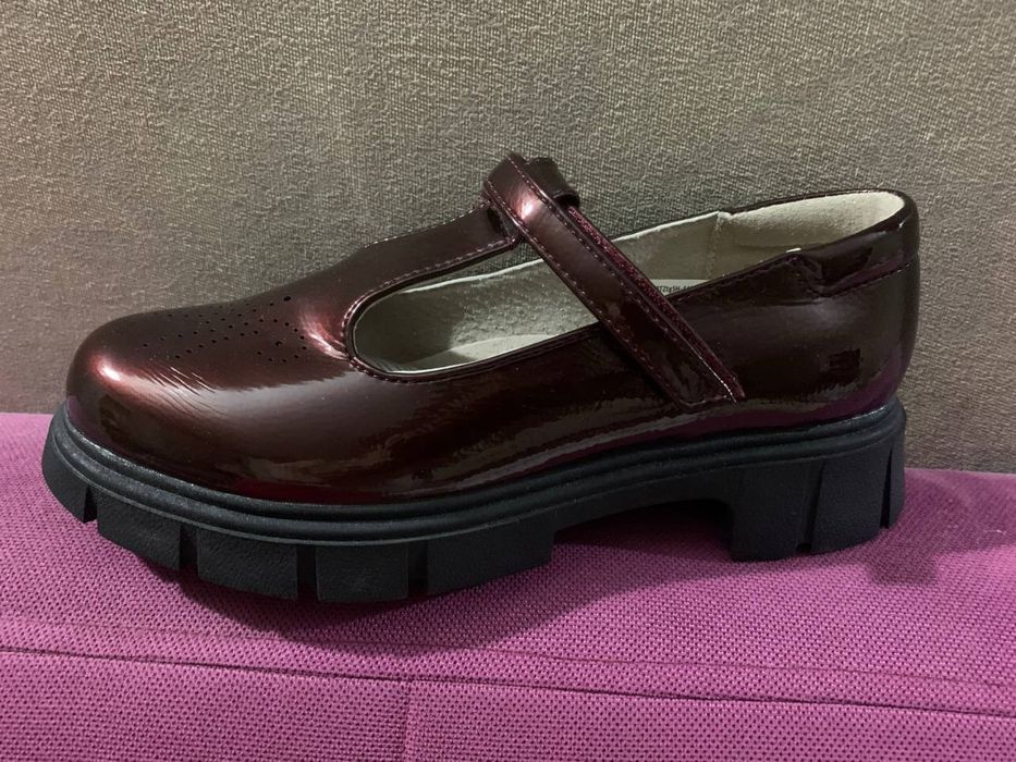 Туфли 36 размер с детского мира новые