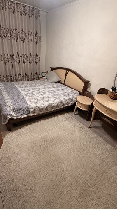 Продам спальный гарнитур