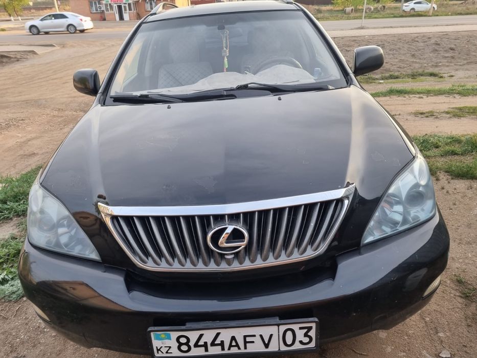 Кроссовер Lexus RX 300