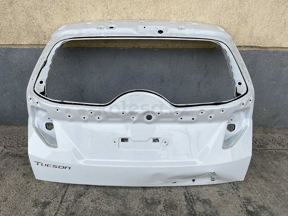 Крышка багажника Hyundai Tucson 2022г.
