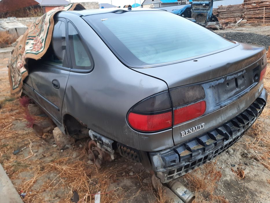 Рено Лагуна на запчасти