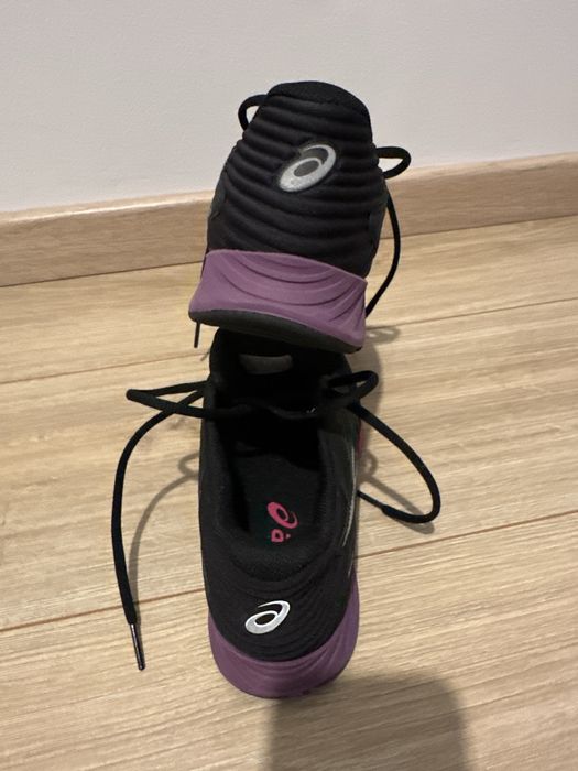 Adidasi  Asics, culoare neagra