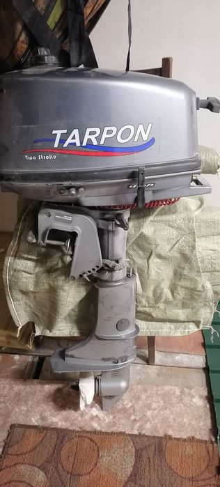 Продам лодочный мотор Тарпон