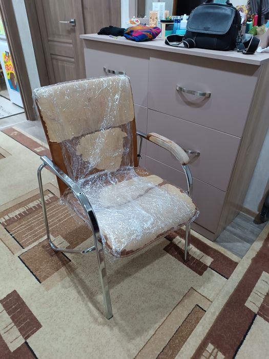 Продам кресло офисное