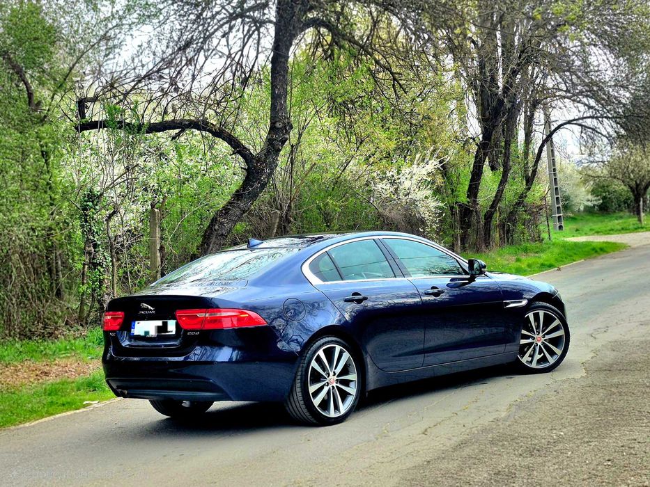Jaguar XE Portfolio 2.0 diesel