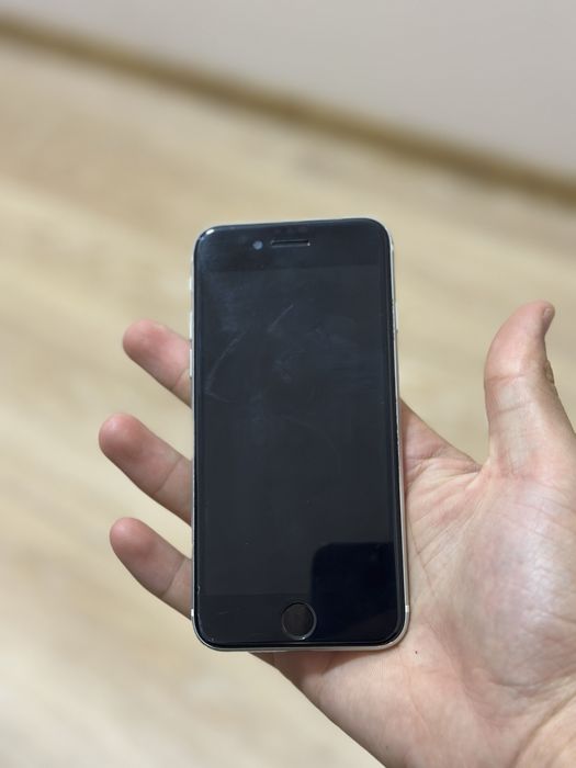 Iphone se 2020  srochno