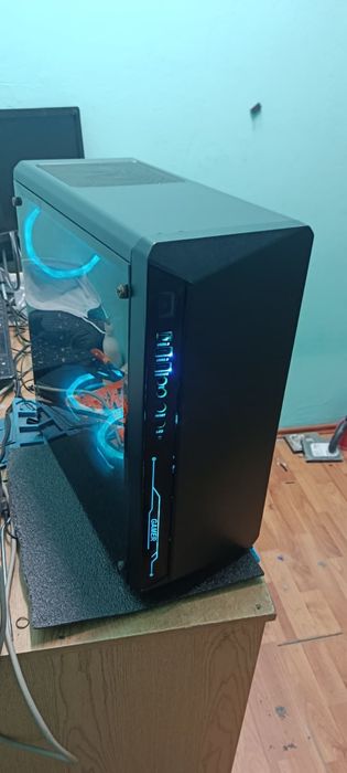 PC Gaming Intel i7, GTX 670 2GB, 8GB RAM, SSD+HDD, Carcasă RGB Sticlă