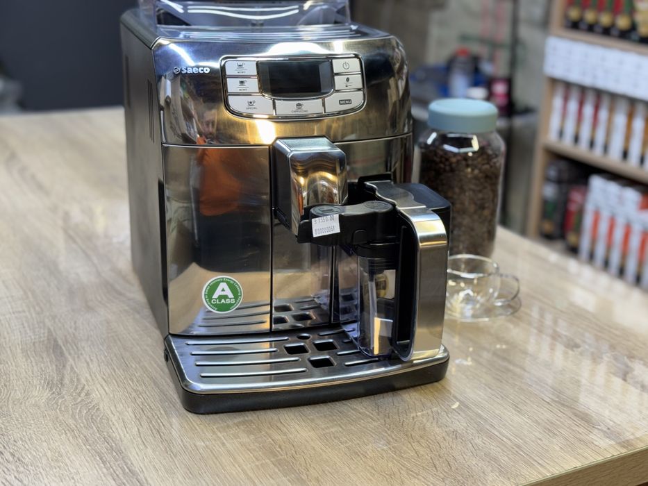 Espresor automat Saeco Intelia capucino inox