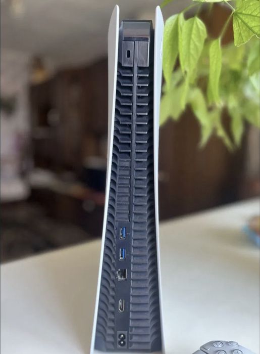 Playstation 5 с двумя джойстиками