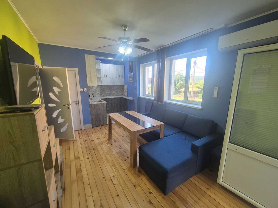 Продава се Тристаен апартамент в Плевен, Сторгозия - 76 кв.м за 889 €/кв.м - Снимка #1