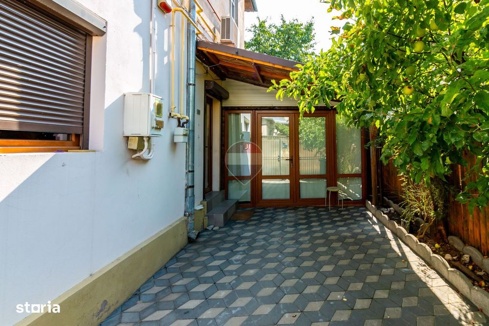 Apartament 4 camere in vila Turda | Basarab Metrou | curte proprie — fotografia 1