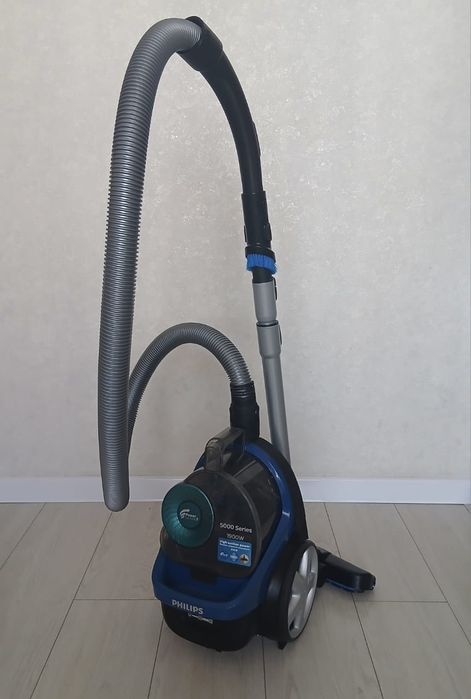 Продам пылесос  Philips в отличном состоянии