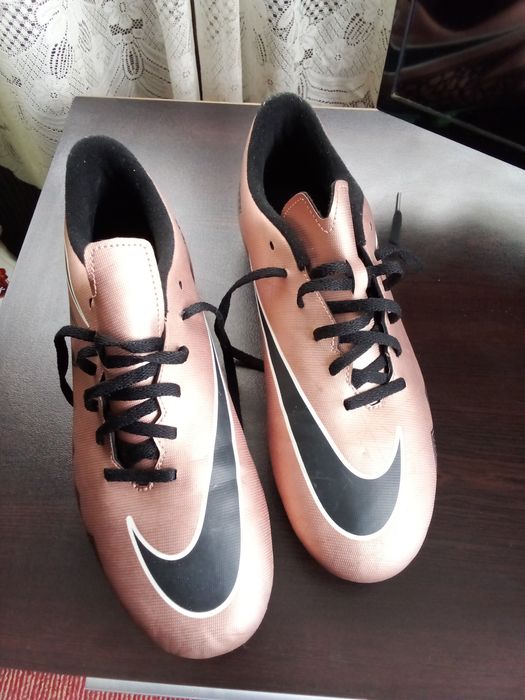 Футболни обувки Nike 41 номер