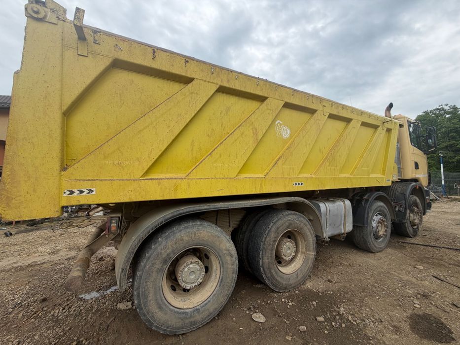 Basculă 8x4, SCANIA