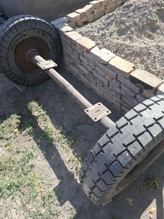 Продам ось с колёсами для спецтранспорта