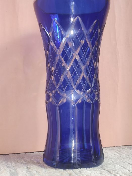 Продам цветные вазы