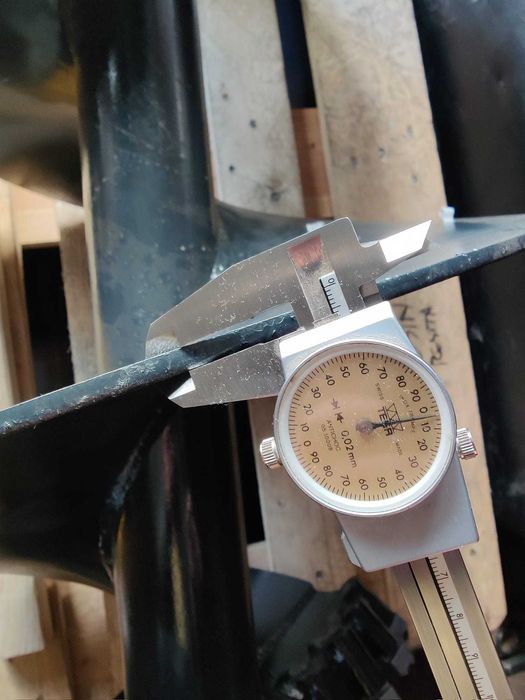 Burghiu pamant pentru teren stancos 600mm prindere rotunda 65mm