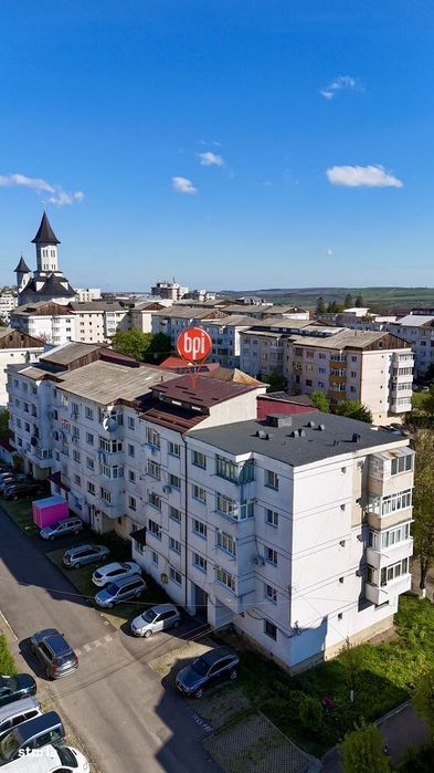 SE VINDE Apartament pe 2nivele situat central in Falticeni, jud. SV