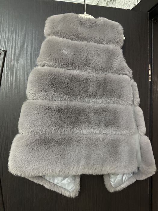 Жилетка меховая девочка 5 лет