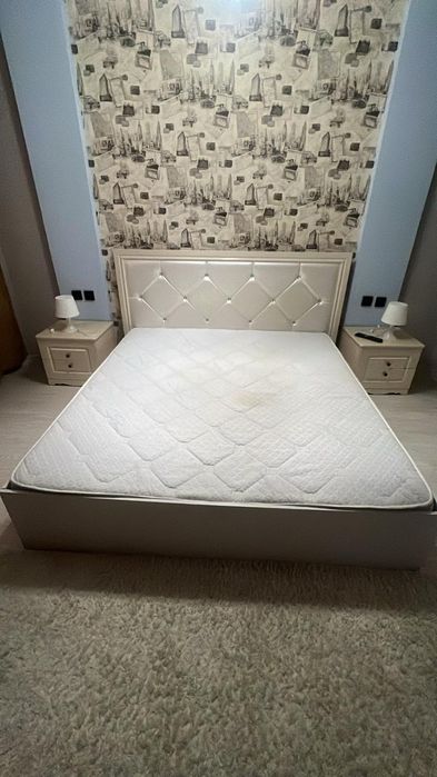 Двухспальной Кровать