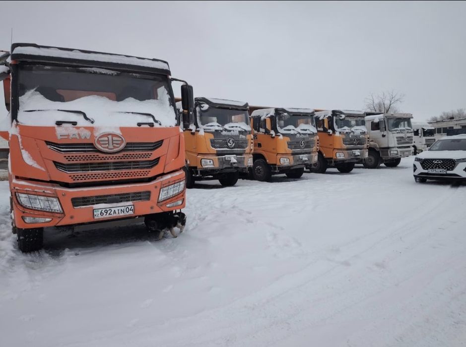 Вывоз снега с погрузчиком