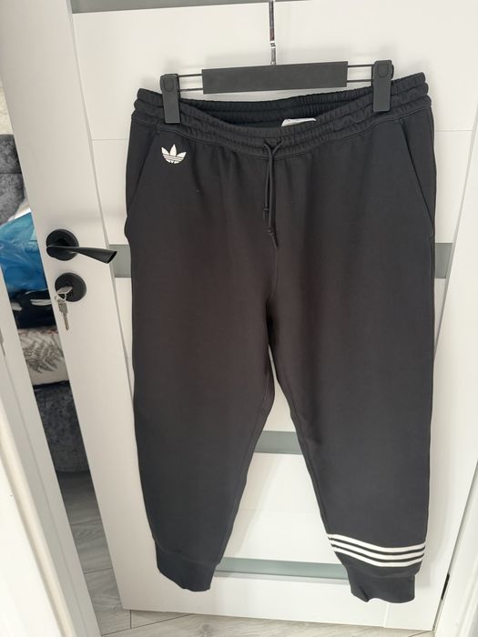 Trening adidas marimea L