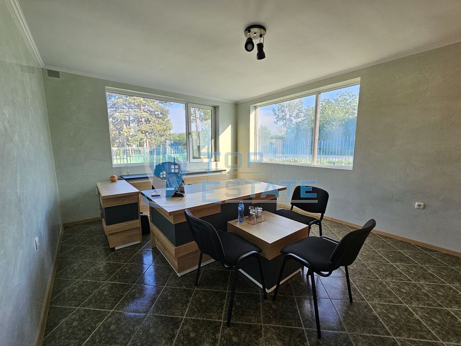 Продава се Промишлена сграда в с. Поликраище, Област Велико Търново - 1029 кв.м за 349 €/кв.м - Снимка #2