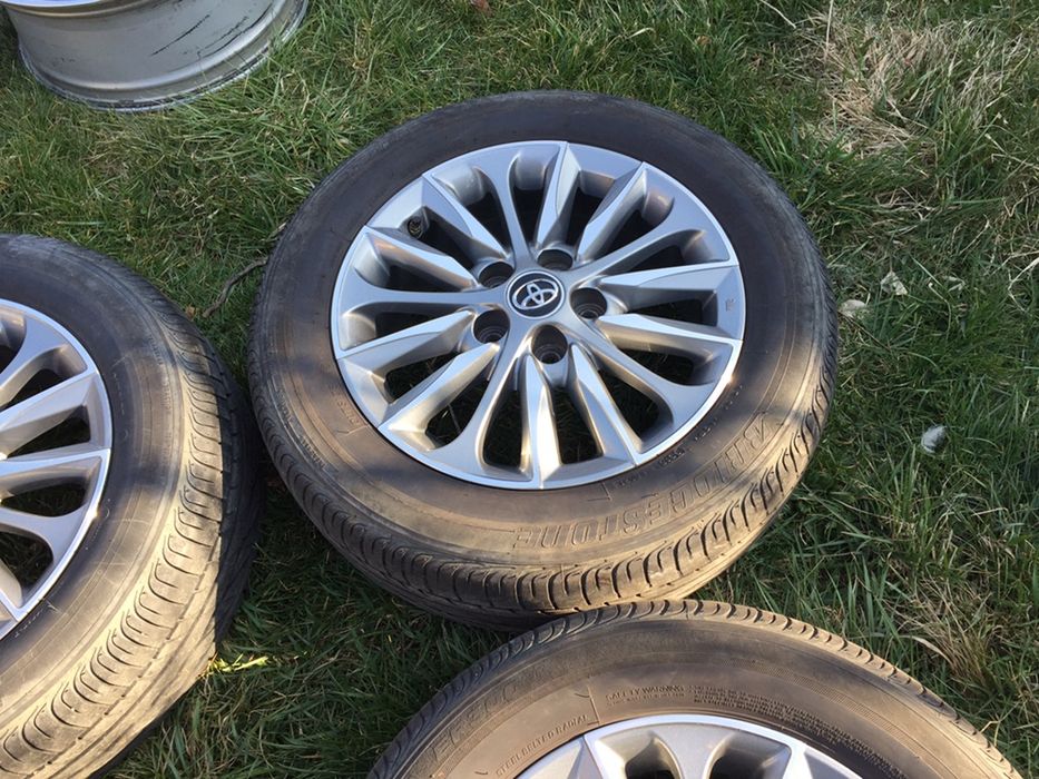 Оригинални джанти Toyota Avensis,Verso 16" 5x114.3 двуцветни