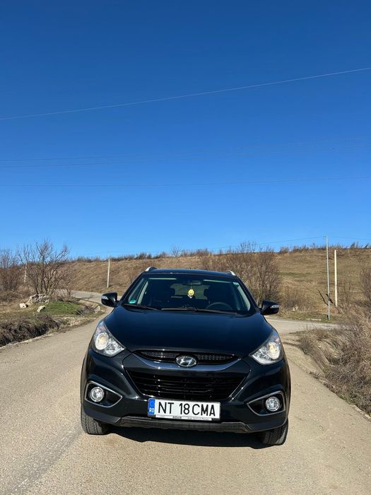 Vând Hyundai ix35
