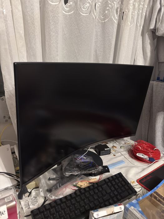 Monitor samsung 32’ curbat