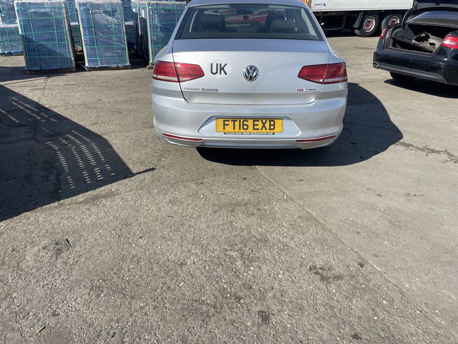 Vand bara spate wv passat b8