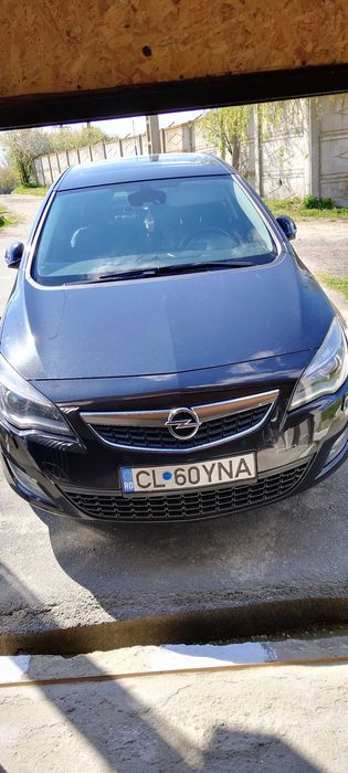 Opel astra.j 2012