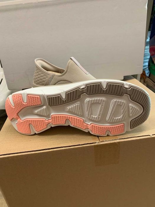 Чисто нови спортни обувки SKECHERS №39,5