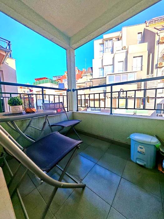 Дава се под наем Двустаен апартамент в Бургас, Център - 52 кв.м за 548.25 € - Снимка #6