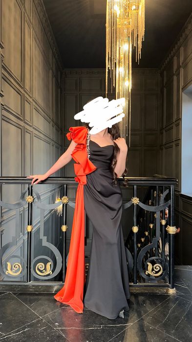 Платье вечернее в отличном состоянии