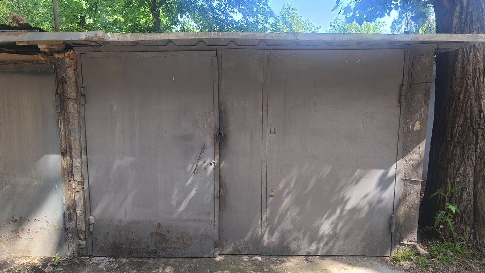 Продам ворота, листы металопррфиль