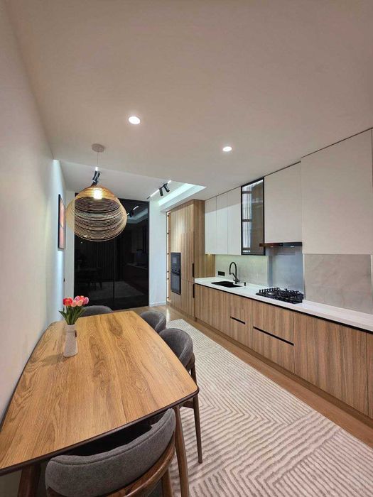 Срочно 2ком кв В Центре 5 мниут Метро Ойбек / улАфросиоб  / 110 Школа